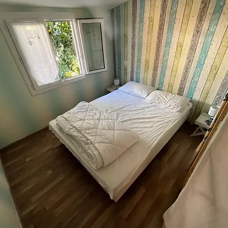 Arcachon: Charmante Maison T3 Avec Terrasse, Wi-fi, Climatisation Et Proche - Fr-1-319-410 Holiday home *